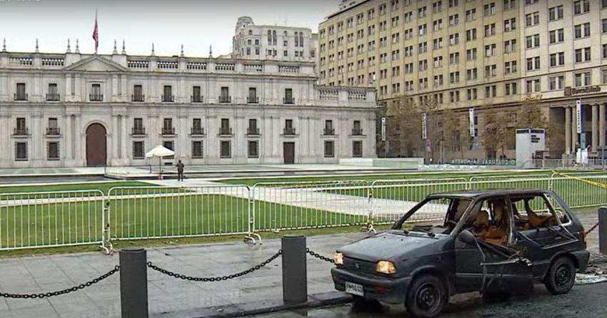 [VIDEO] En riesgo vital chofer de auto que explotó frente a La Moneda