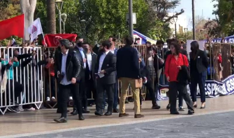 Detienen a un hombre tras lanzamiento de piedra en visita de Presidente Gabriel Boric a La Serena