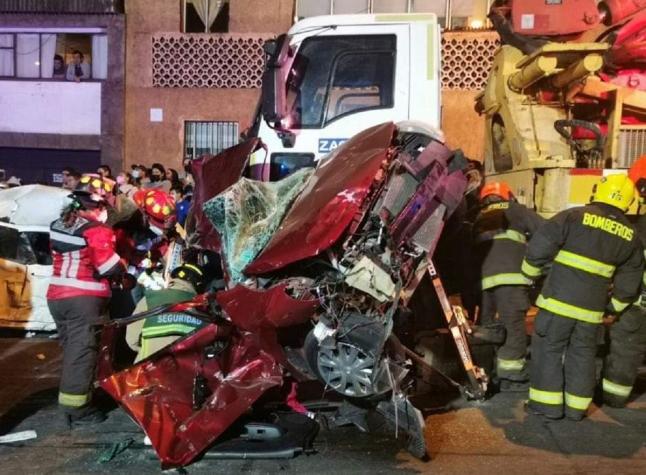 Camión impacta a cinco vehículos y deja a cuatro lesionados en Antofagasta