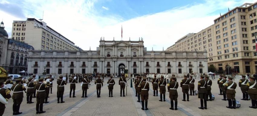 Se sintió el espíritu juvenil: Orfeón de Carabineros sorprendió a Boric con canción de Nirvana