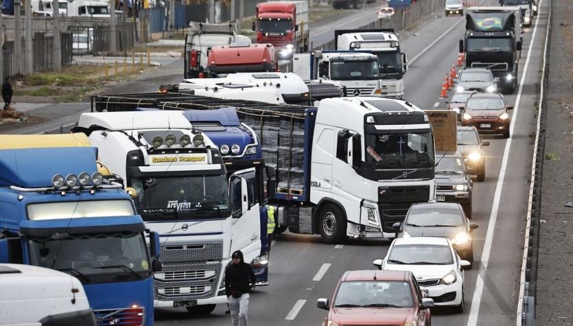 Gobierno anuncia aplicación de Ley de Seguridad del Estado contra camioneros