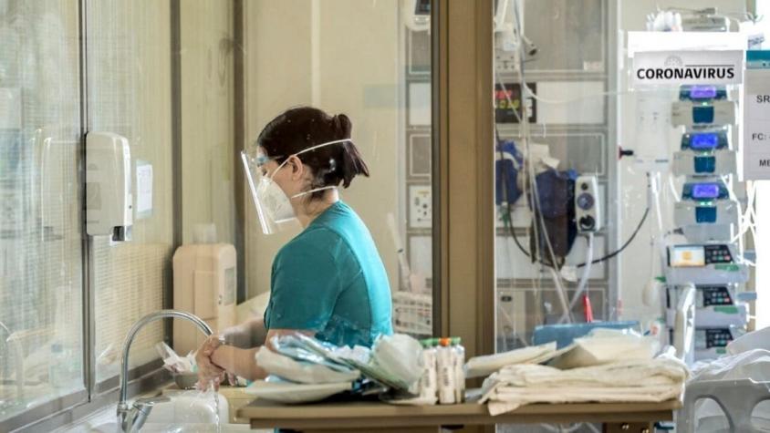Chile registra 1.918 casos nuevos de COVID-19 este miércoles: cifra de activos bajó a 7 mil Chile registra 1.918 casos nuevos de COVID-19 este miércoles: cifra de activos bajó a 7 mil