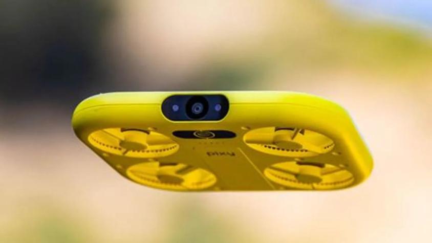 ¡Cabe en tu bolsillo! Snapchat presentó cámara para selfies que vuela