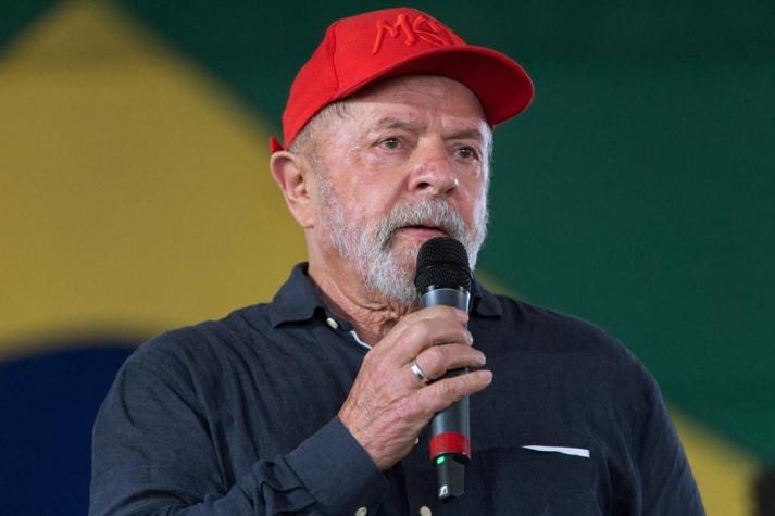 Lula se casa en Brasil a cinco meses de las elecciones