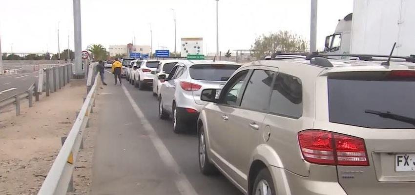 [VIDEO] Cientos de personas vuelven a transitar por Chacalluta