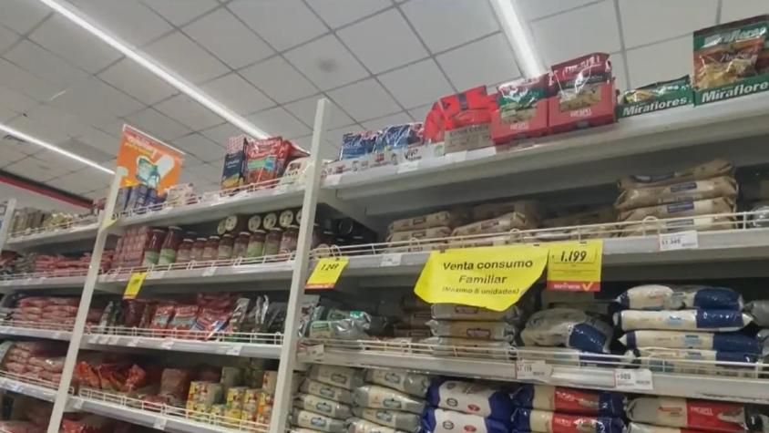 Supermercado limita venta de harina, aceite y arroz: "No es algo que corresponda", dice el gobierno