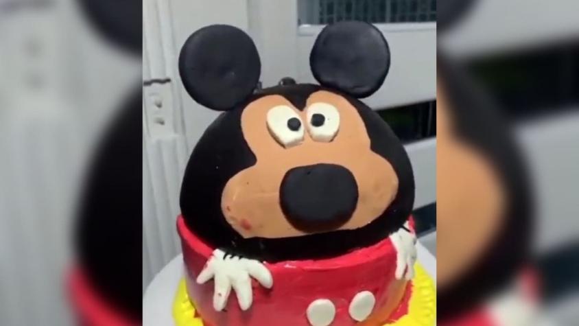 Habla dueña de pastelería que hizo fallida torta de Mickey Mouse