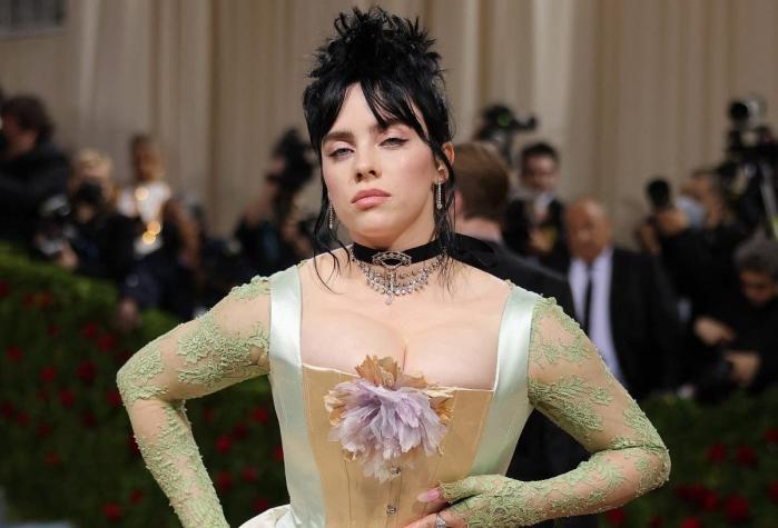 Billie Eilish lució un vestido Gucci confeccionado con materiales reciclados en la Met Gala 2022