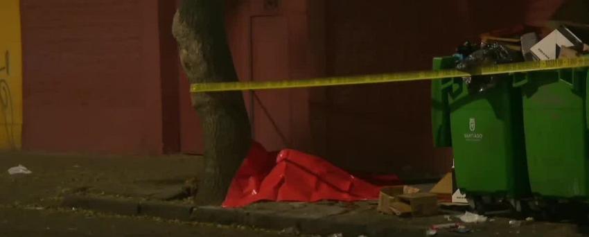 Hombre murió tras recibir un disparo en su cabeza: Vecinos encontraron su cuerpo en vía pública