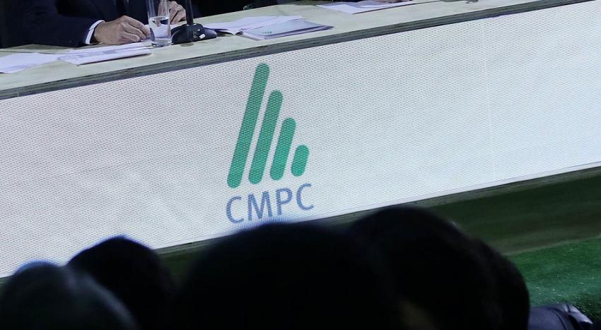 CMPC anuncia que detendrá sus plantas de producción si no hay solución al paro de camioneros