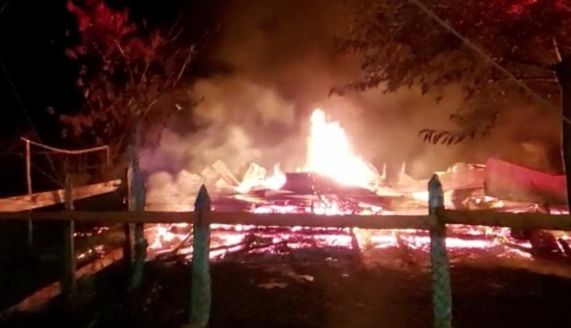 Atentado incendiario en Contulmo: Cuatro inmuebles resultaron destruidos