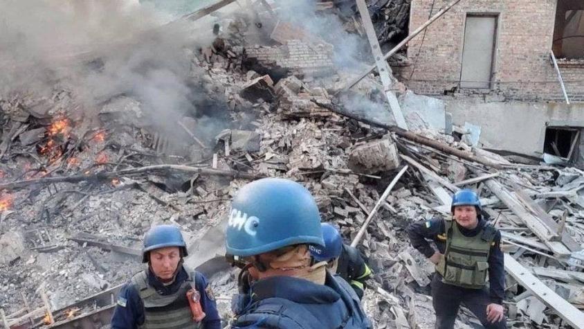 Guerra en Ucrania: Kiev confirma dos muertes y estima otras 60 tras la explosión de bomba en escuela
