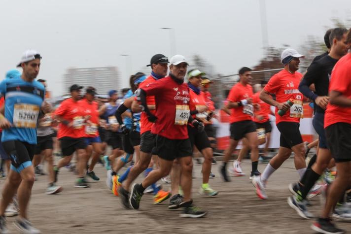 Chile celebra en la Maratón de Santiago 2022: Danica Kusanovic y Daniel Cortés vencen en los 42K
