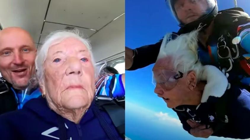 [VIDEO] Enfermera de la II Guerra Mundial celebró sus 100 años saltando en paracaídas
