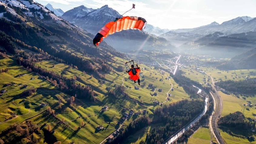 Joven muere tras lanzarse desde una avioneta a más de 1.000 metros de altura: falló su paracaídas