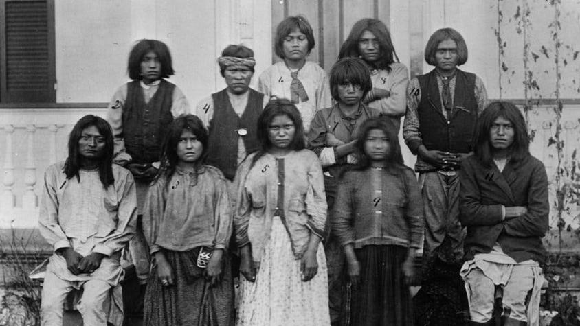 Estados Unidos reconoce más de 500 muertes en 19 escuelas para niños indígenas