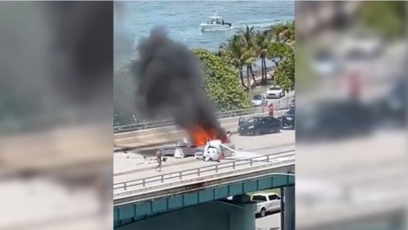 Avioneta se estrella en un puente en Miami