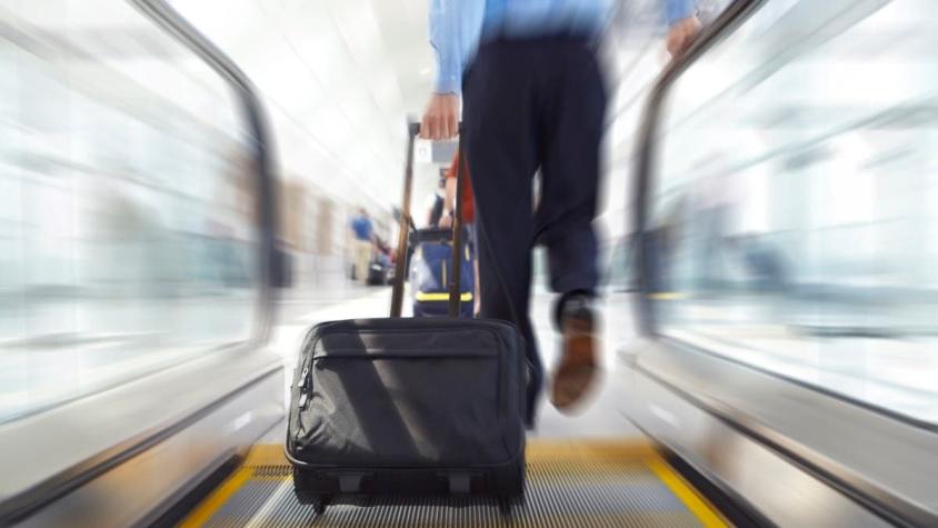 Mujer hizo falsa amenaza de bomba en aeropuerto para que su novio no perdiera el vuelo