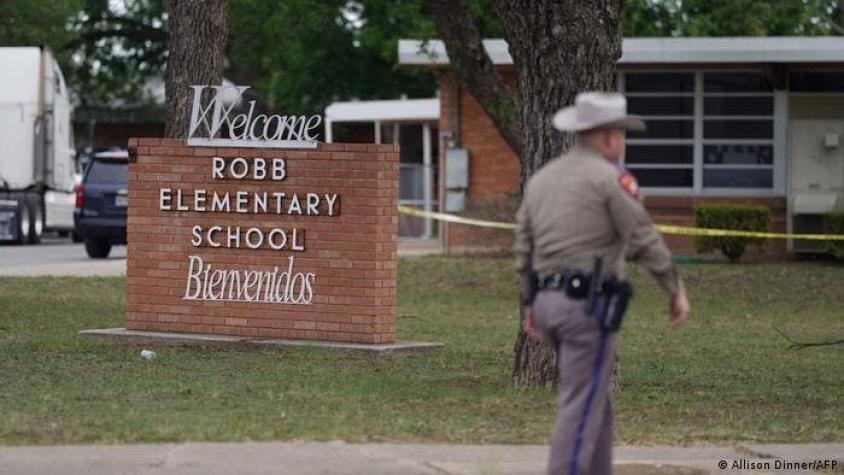 Autor de masacre en Texas anunció en Facebook que iba a atacar la escuela