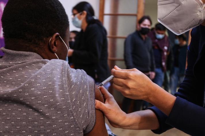 Coronavirus en Chile: Más de 31 mil casos activos y positividad supera el 11%