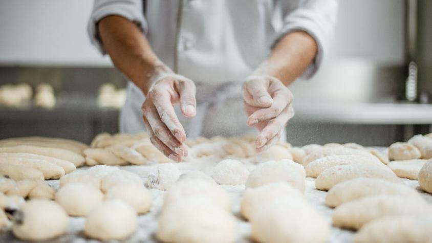 Joven fue a buscar trabajo a una panadería y preguntó si había un turno de "home office"