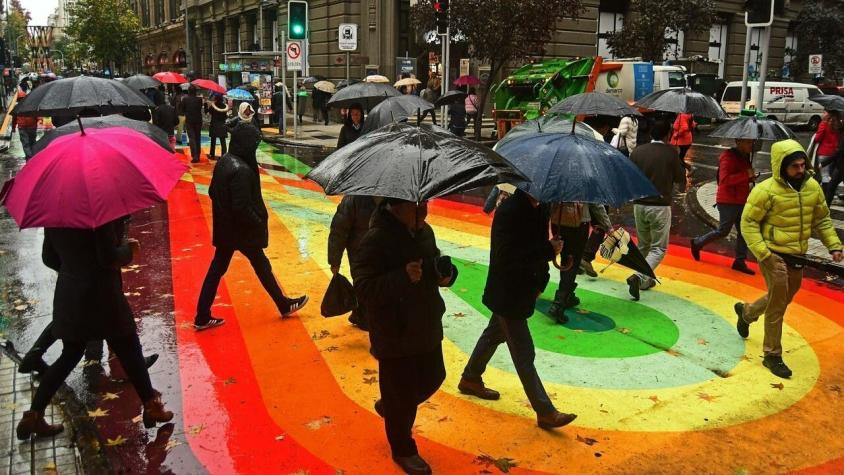 Pronostican precipitaciones en la Región Metropolitana: ¿Dónde y cuándo llovería?