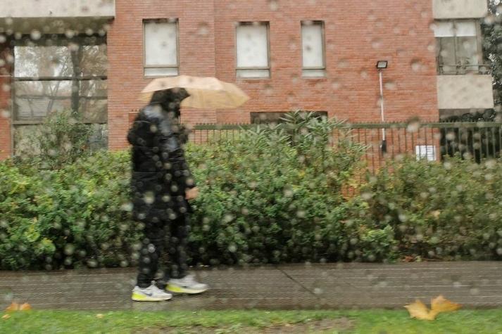Onemi declara alerta temprana preventiva en la región Metropolitana por viento y lluvias