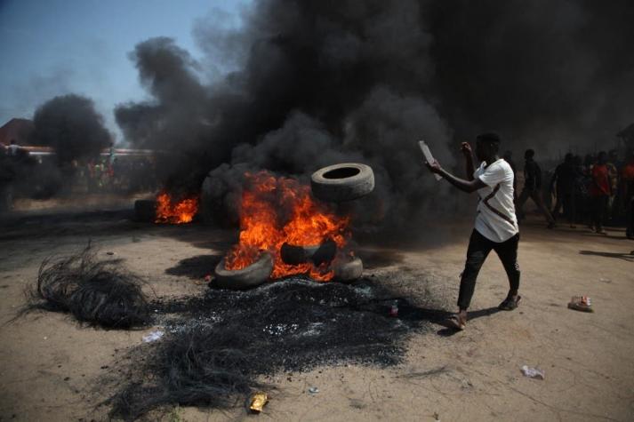 Una muchedumbre quemó vivo a un hombre en Nigeria