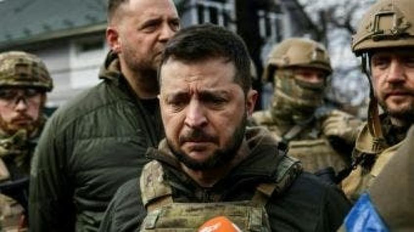 Zelenski visitó el Donbás en medio de los bombardeos a Kiev y amenazas de Putin