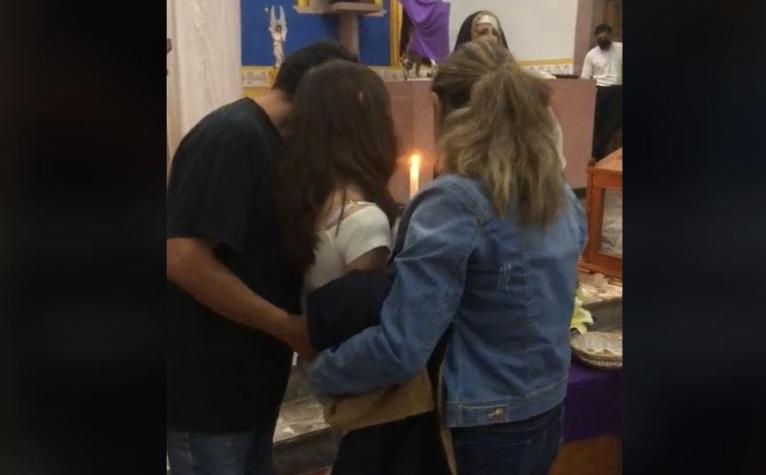 Se hicieron viral: Familia llevó a la iglesia a su hija para que jure no hablarle más a su ex