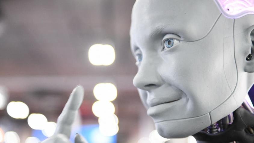 Google sanciona a trabajador que asegura que robot creado por la compañía desarrolló emociones