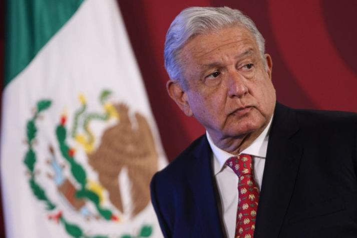 Presidente de México descarta afectaciones cambiarias por eliminación de horario de verano