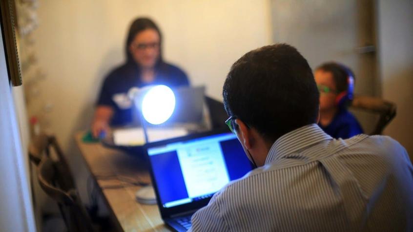 Dirección del Trabajo emite dictamen que permite teletrabajo a padres durante vacaciones de invierno Dirección del Trabajo emite dictamen que permite teletrabajo a padres durante vacaciones de invierno