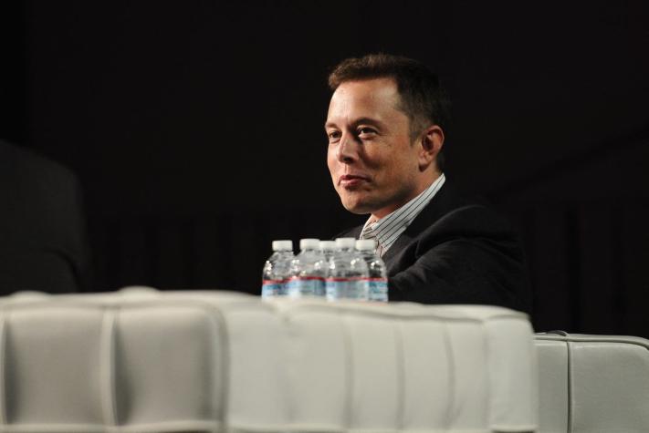 "Distracción y vergüenza para nosotros": Empleados de Space X arremeten contra Elon Musk