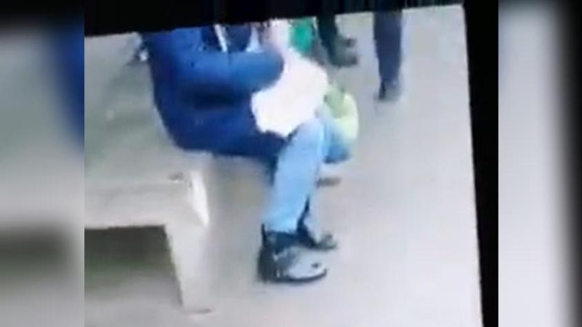 Delincuente transmite en vivo el robo de un celular a una mujer en pleno centro de Valparaíso