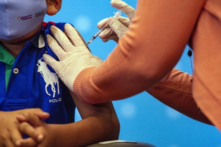 EEUU autoriza vacunas contra el covid de Pfizer y Moderna para bebés y niños pequeños