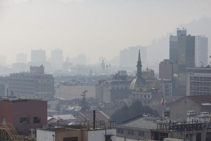 Declaran alerta ambiental para este domingo en la Región Metropolitana por calidad del aire