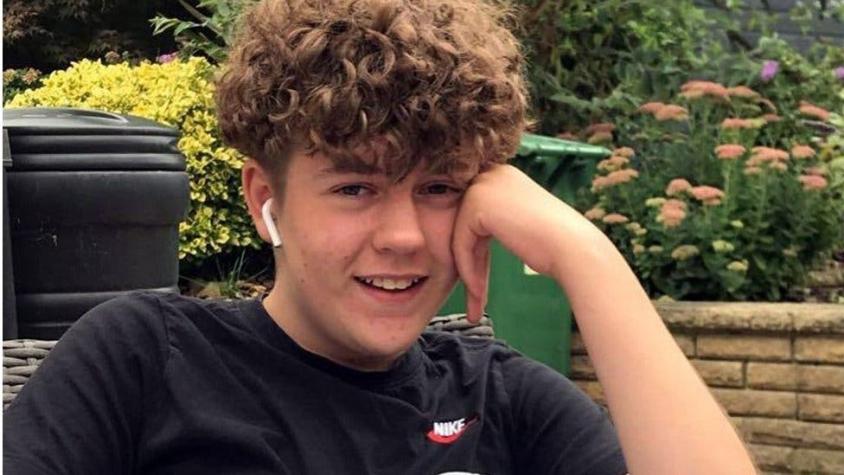 Olly, el niño de 13 años cuyo asesinato fue propiciado y planificado en las redes sociales
