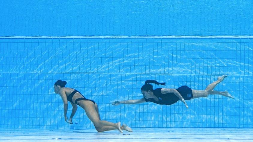 Minutos de terror en Mundial de Budapest: entrenadora salvó a nadadora que se desmayó bajo el agua