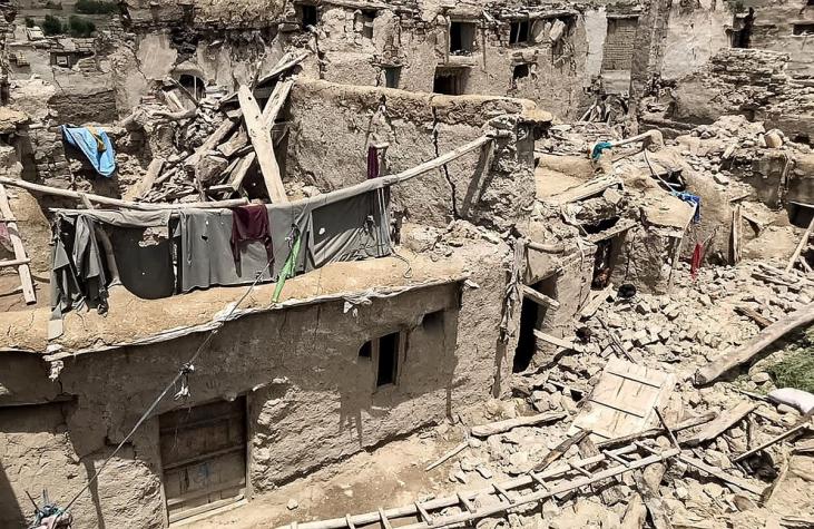 Al menos un millar de muertos en un terremoto en Afganistán