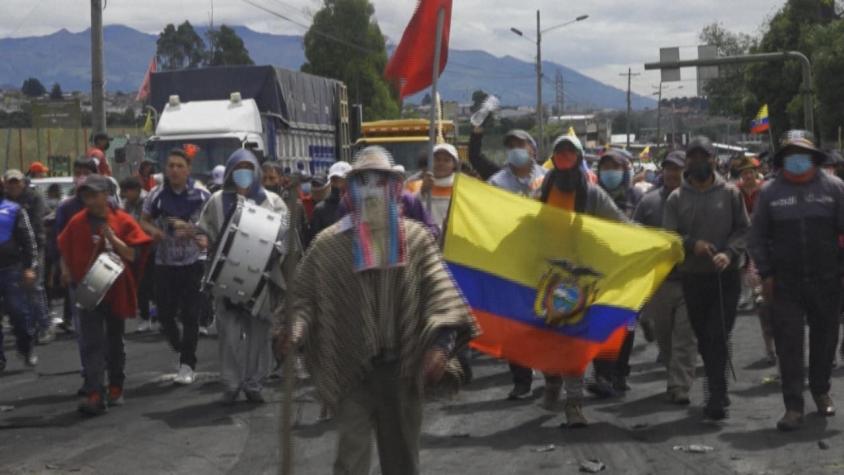 [VIDEO] Dos muertos, centenar de heridos y 18 policías desaparecidos en Ecuador