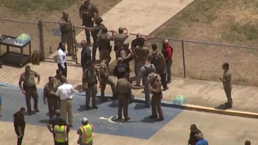 [VIDEO] Texas: El "despreciable fracaso" de la policía en tiroteo en la escuela