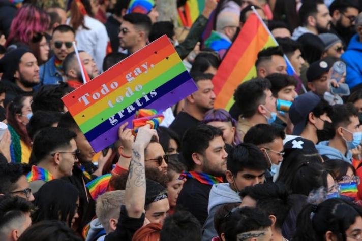 [VIDEO] Multitudinaria marcha por el orgullo LGBTIQ+ en Santiago