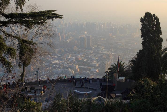 Declaran alerta ambiental para este domingo en la Región Metropolitana por calidad del aire