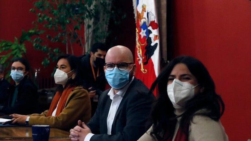 Pulso Ciudadano: Un 25% estaría aprobando la nueva constitución, el respaldo más bajo desde marzo Pulso Ciudadano: Un 25% estaría aprobando la nueva constitución, el respaldo más bajo desde marzo