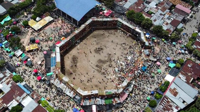 Las trágicas imágenes del derrumbe de palcos durante una corrida de toros en Colombia