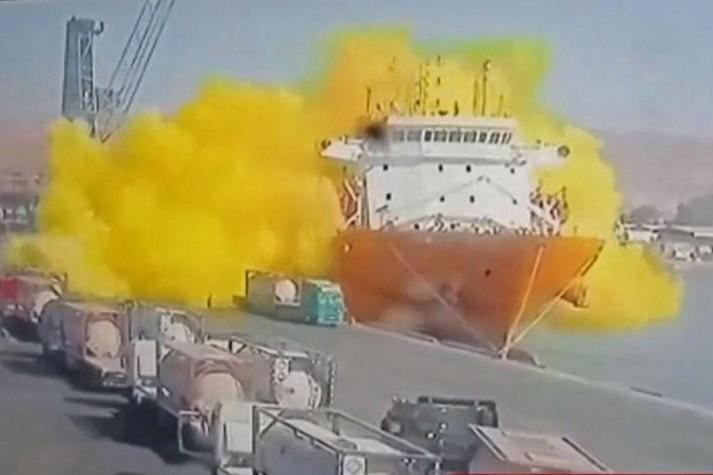 [VIDEO] Las impactantes imágenes de la caída de un contenedor de gas tóxico en Jordania