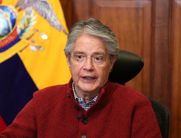 Presidente de Ecuador se salva de ser destituido y suspende negociaciones con líder de protestas