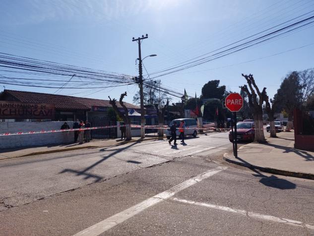 Hombre muere tras recibir varios disparos fuera de un banco en Puchuncaví: atacante iba en moto