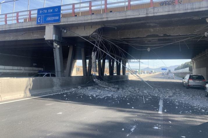 [VIDEO] Camión choca con puente en la Ruta 78 y provoca kilométrico taco